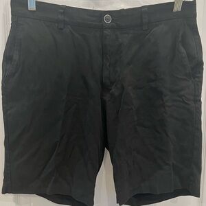 TommyBahamas Men Short . 100% Seda . Size :34. Made in China . Used